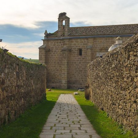 Hostel Divino Morales Arroyo de la Luz エクステリア 写真