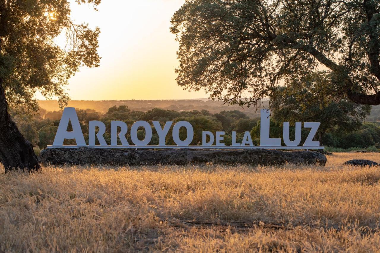 Hostel Divino Morales Arroyo de la Luz エクステリア 写真