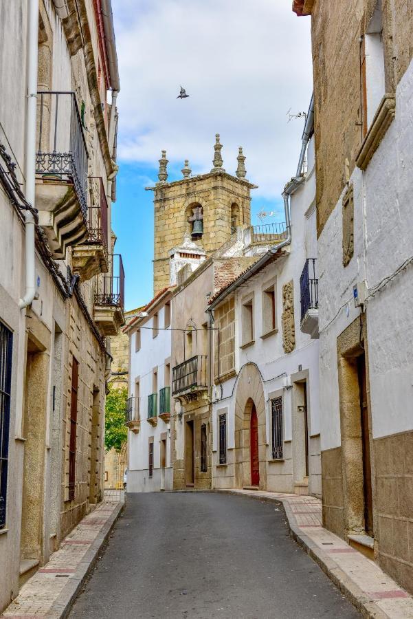 Hostel Divino Morales Arroyo de la Luz エクステリア 写真