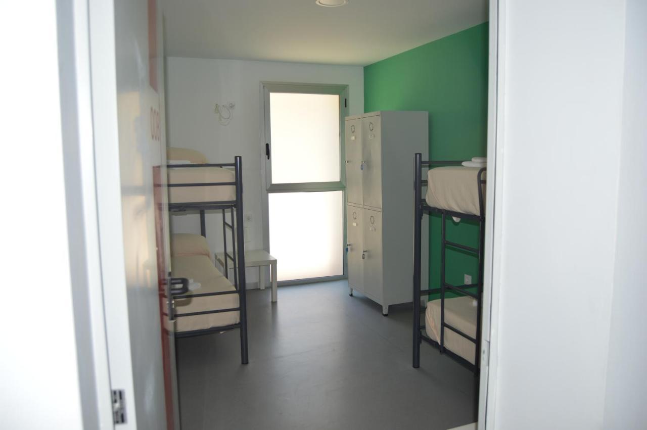 Hostel Divino Morales Arroyo de la Luz エクステリア 写真
